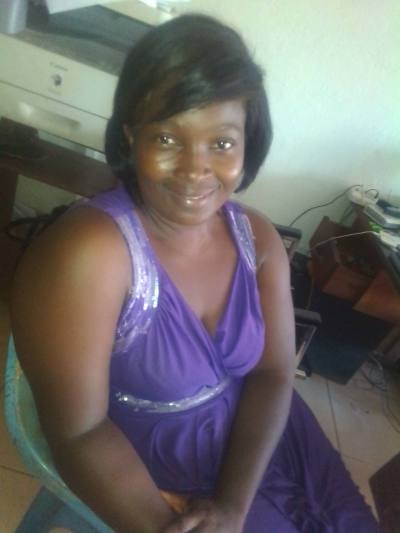 Doris 39 Jahre Yaoundé Kamerun