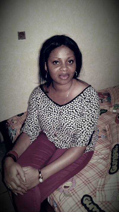 Karine 42 years Douala Cameroon