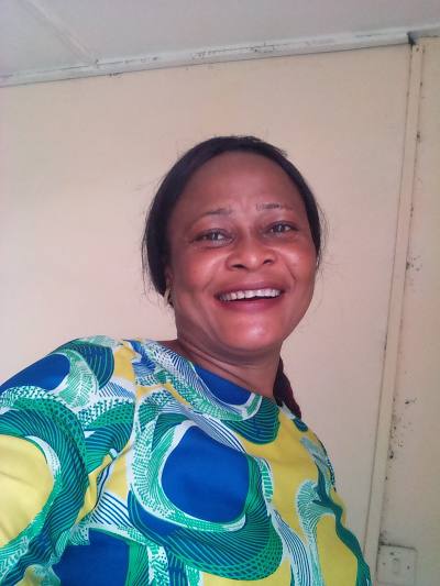 Mariane 51 years Douala Cameroon