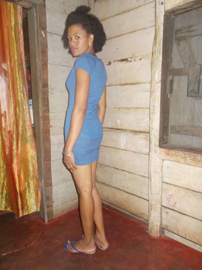 Clarisse 36 ans Sambava Madagascar