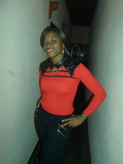 Ladouce 36 ans Douala Cameroun