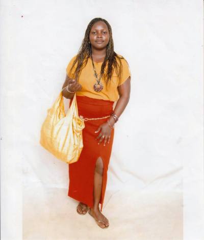 Yolene 36 Jahre Yaoundé Kamerun