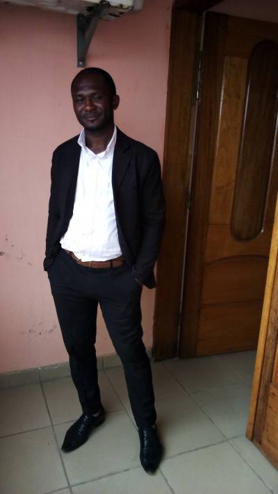 Ted 41 ans Douala Cameroun