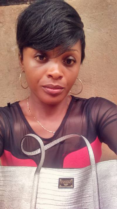 Gaelle 36 years Yaounde Cameroon