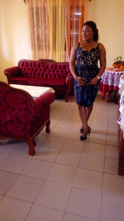 Gaelle 37 ans Douala Cameroun