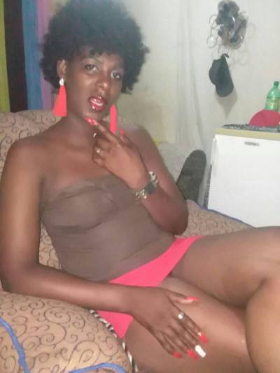 Maria 35 ans Douala Cameroun
