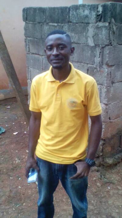 Jean 39 Jahre Yaoundé Kamerun