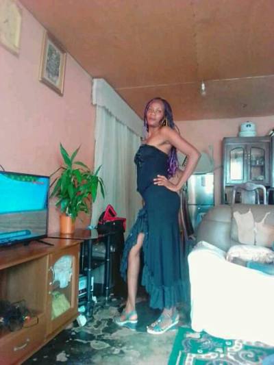 Chimene 37 ans Yaoundé Cameroun
