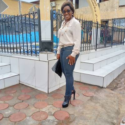 Lucie 42 Jahre Yaoundé Iv Cameroun