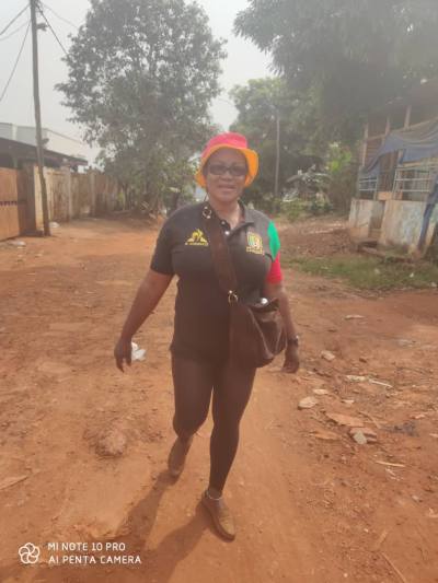 Nadine carole 34 ans Centre  Cameroun