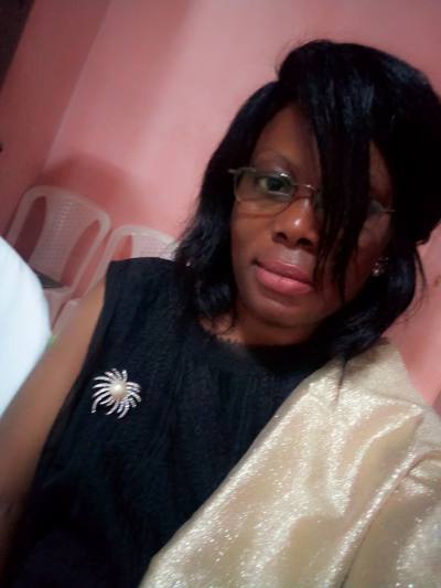 Marie 45 ans Yaoundé Cameroun