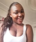 Pauline 24 Jahre Yaounde Kamerun