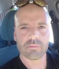 Loic 43 ans Nîmes France