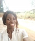 Pauline 33 Jahre Yaoundé Kamerun