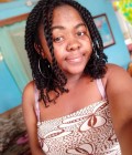 Lucianna 24 ans Urbain Madagascar