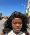 Angela 24 Jahre Cocody Elfenbeinküste