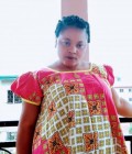 Étiennette 38 ans Yaoundé Cameroun