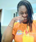 Alice 53 ans Douala Cameroun