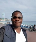 Alphonse 38 ans Ponte San Giovanni Italie