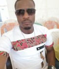 Francis 37 ans Yaoundé Cameroun