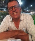 Chris 54 ans Quimper France