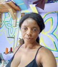 Guylene 27 years Oyem Gabon