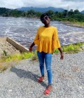 Christelle  36 Jahre Centre  Kamerun