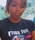 Ines 20 ans Yaoundé Cameroun