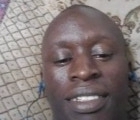 Thierry  37 ans Moroni  Comores