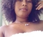 Estelle 23 ans Sambava Madagascar
