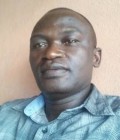 Jean 56 ans Douala Cameroun