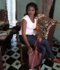 Sandrine 36 Jahre Yaoundé Kamerun