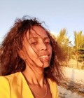 Sylviane 23 Jahre Nosy-be Madagaskar