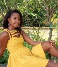 Elodie 32 years Sambava Madagascar