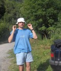 Luc 64 ans Fontainebleau France