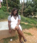 Lina 33 Jahre Yaoundé Kamerun