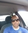 Loic 42 ans Nîmes France