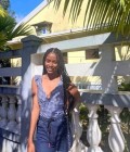 Sanayah 19 ans Sainte Marie Madagascar