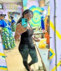 Guylene 27 ans Oyem Gabon