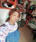 Stephanie 44 Jahre Yaoundé Kamerun
