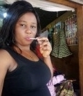 Manuella 31 Jahre Yaoundé Kamerun