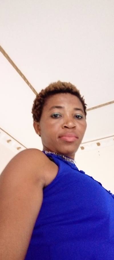 Ciella 36 ans Yaoundé Cameroun