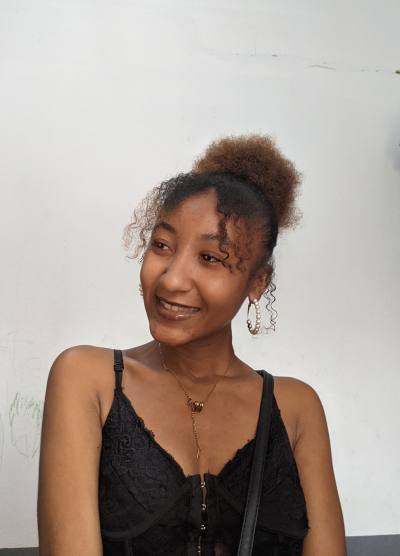 Ella 26 Jahre Antalaha  Madagaskar