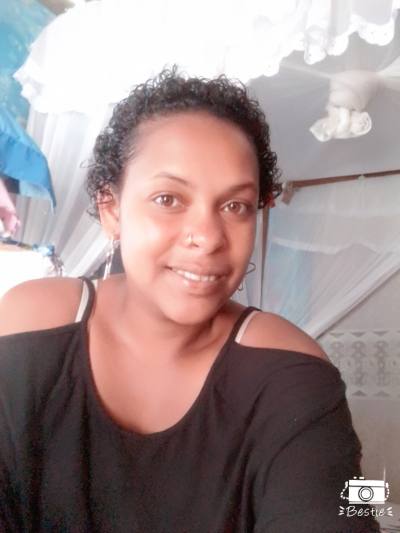Elida 28 years Sambava Madagascar