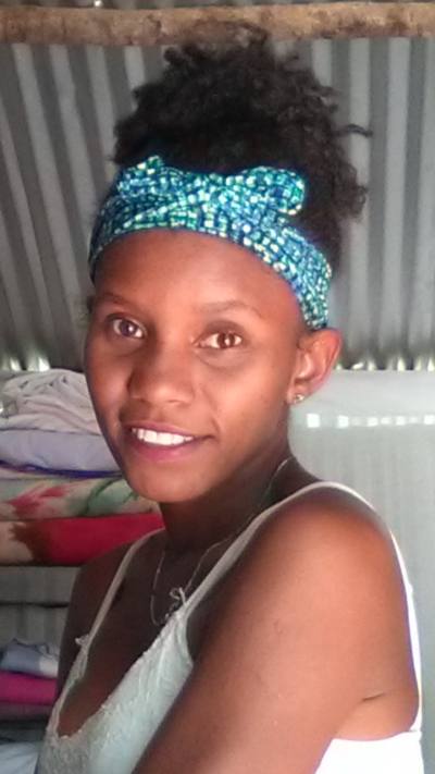 Angelica 27 Jahre Sambava Madagaskar