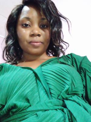 Flore 37 ans Yaounde Cameroun