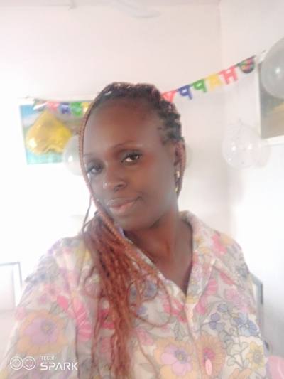 Fama 32 Jahre Mbour Senegal
