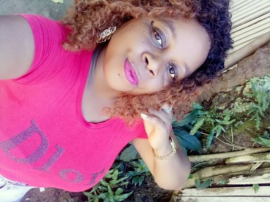 Annia 37 ans Nosy Be Hellville Madagascar