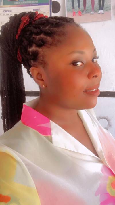 Henriette  32 Jahre Sunyani Ghana