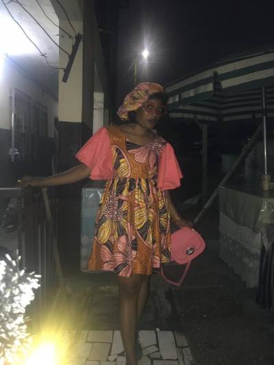 Carolle 33 ans Douala 5ème  Cameroun